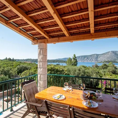 Nyaraló Four-bedroom In Kneze Pupnat