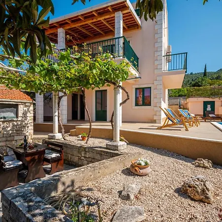 Four-bedroom In Kneze Pupnat