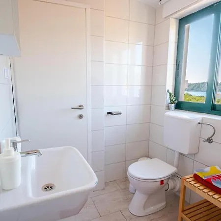 Four-bedroom In Kneze Nyaraló
