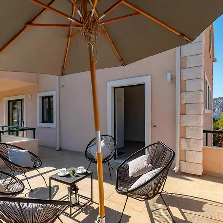 Four-bedroom In Kneze *